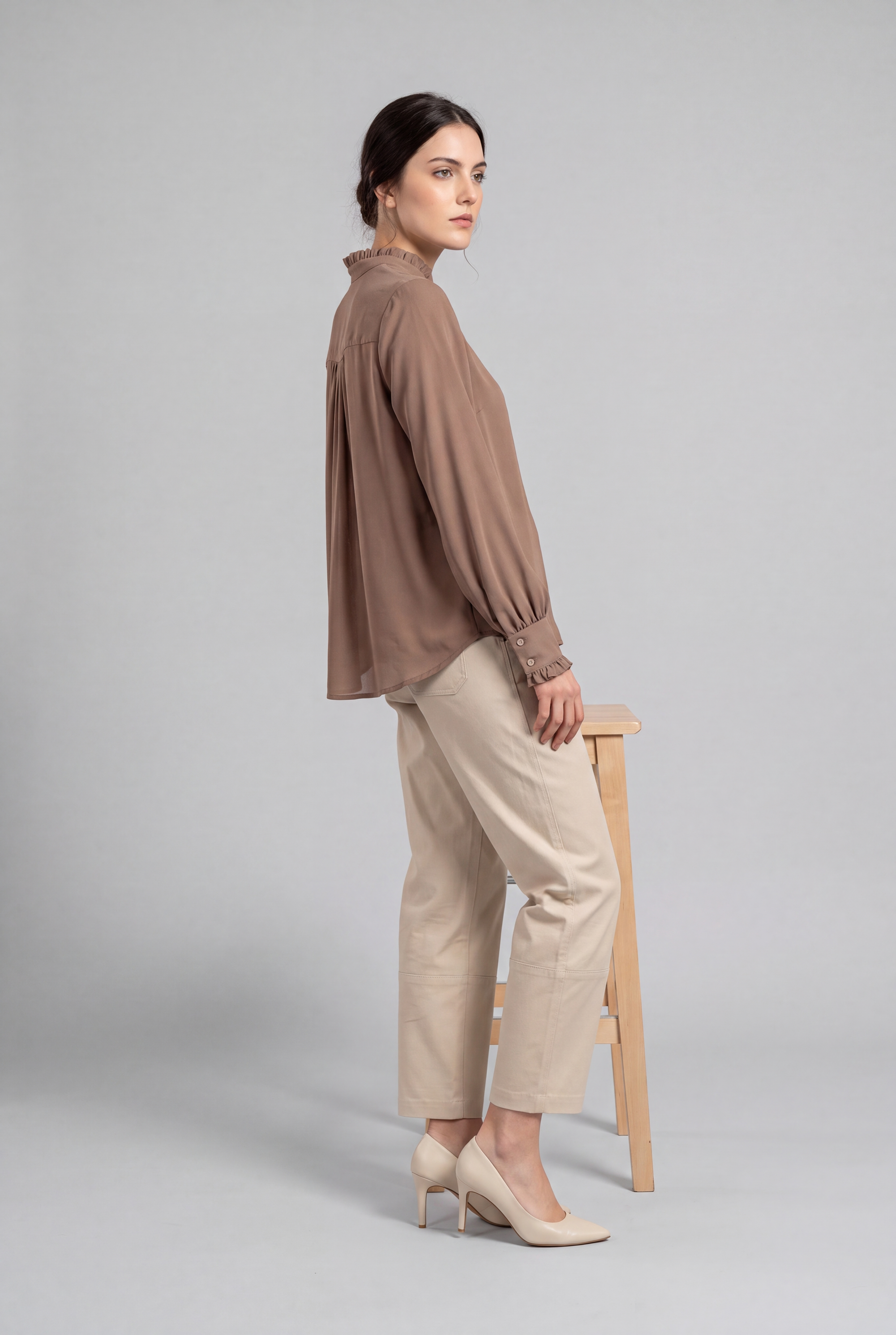 Cropped Length Barrel Pants
